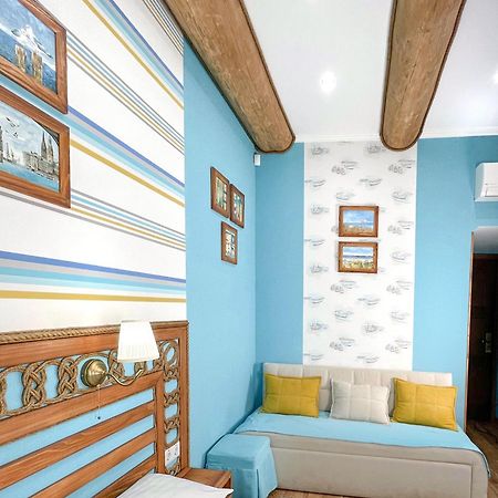 Lucky Ship Art Hotel Odessa Exterior foto